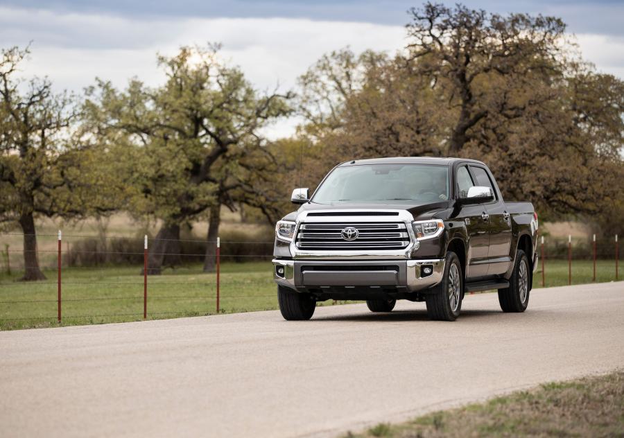  Toyota Tundra 1794 Edition CrewMax 2017 года  (фото 19 из 22)